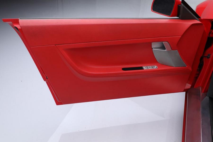 Детали интерьера Ford Mustang GT Convertible Concept 2004 года  (фото 28 из 51)